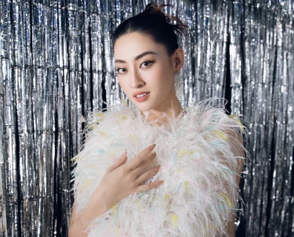 Gu thời trang đẳng cấp của Lương Thùy Linh