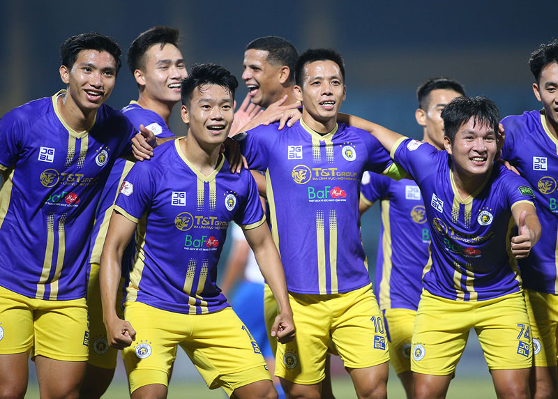 Vòng 25 V-League: Hà Nội chờ nâng cúp, "chung kết ngược" ở Thiên Trường