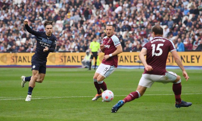 Man City hâm nóng cuộc đua vô địch Ngoại hạng Anh