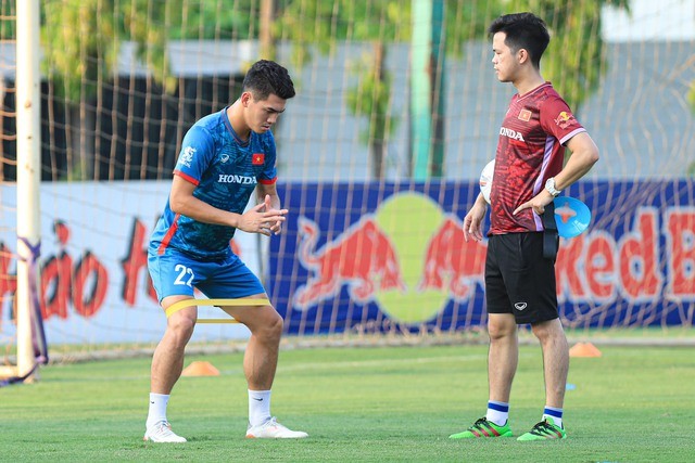 Huấn luyện viên Troussier gút danh sách 30 cầu thủ chuẩn bị cho trận giao hữu Syria