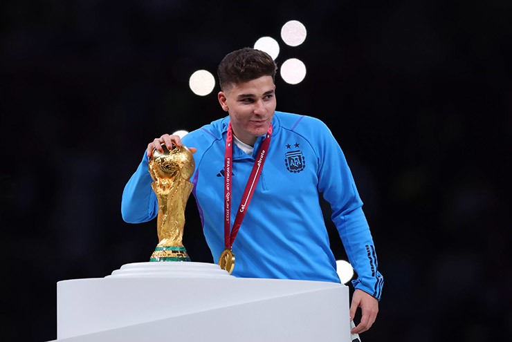 Man City kiếm tiền nhiều nhất từ World Cup 2022, cho MU "hít khói"