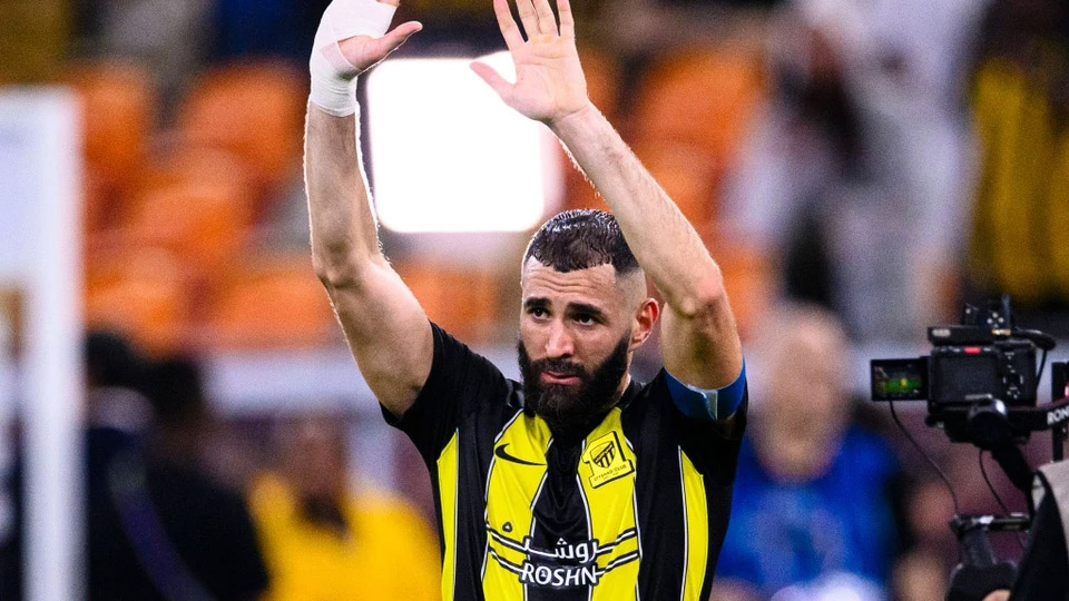 Benzema tính đường rời Saudi Arabia