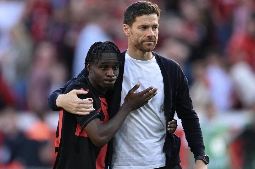 Leverkusen không được nhận đĩa vàng