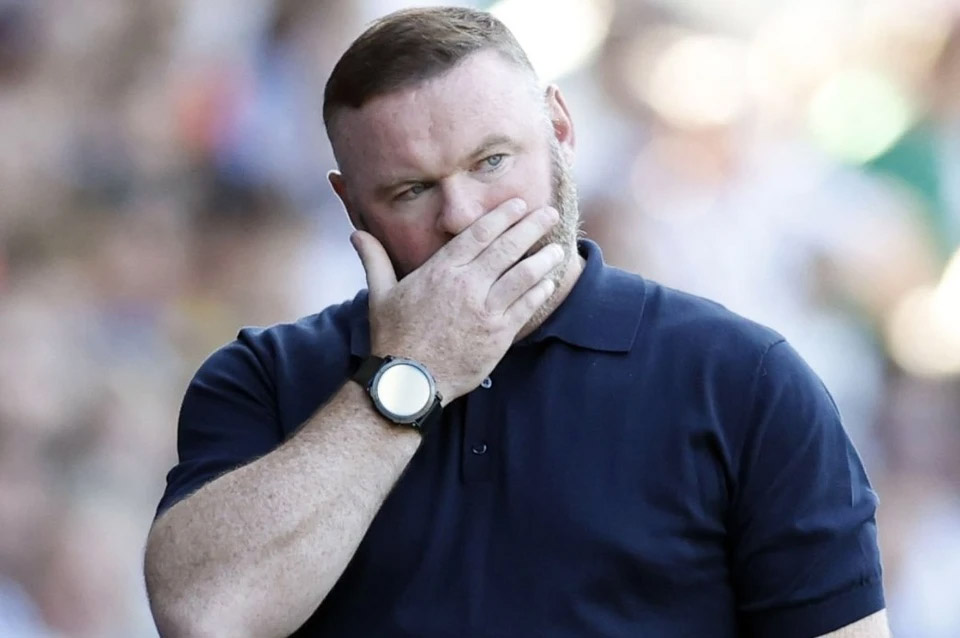 HLV Rooney thất vọng sau màn ra mắt thảm họa