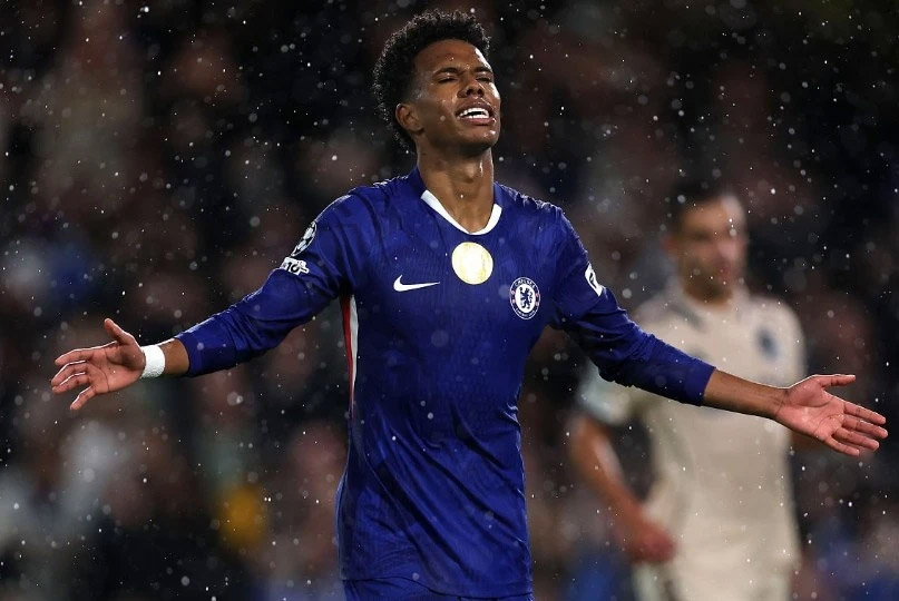 Sao trẻ Brazil đi vào lịch sử Chelsea