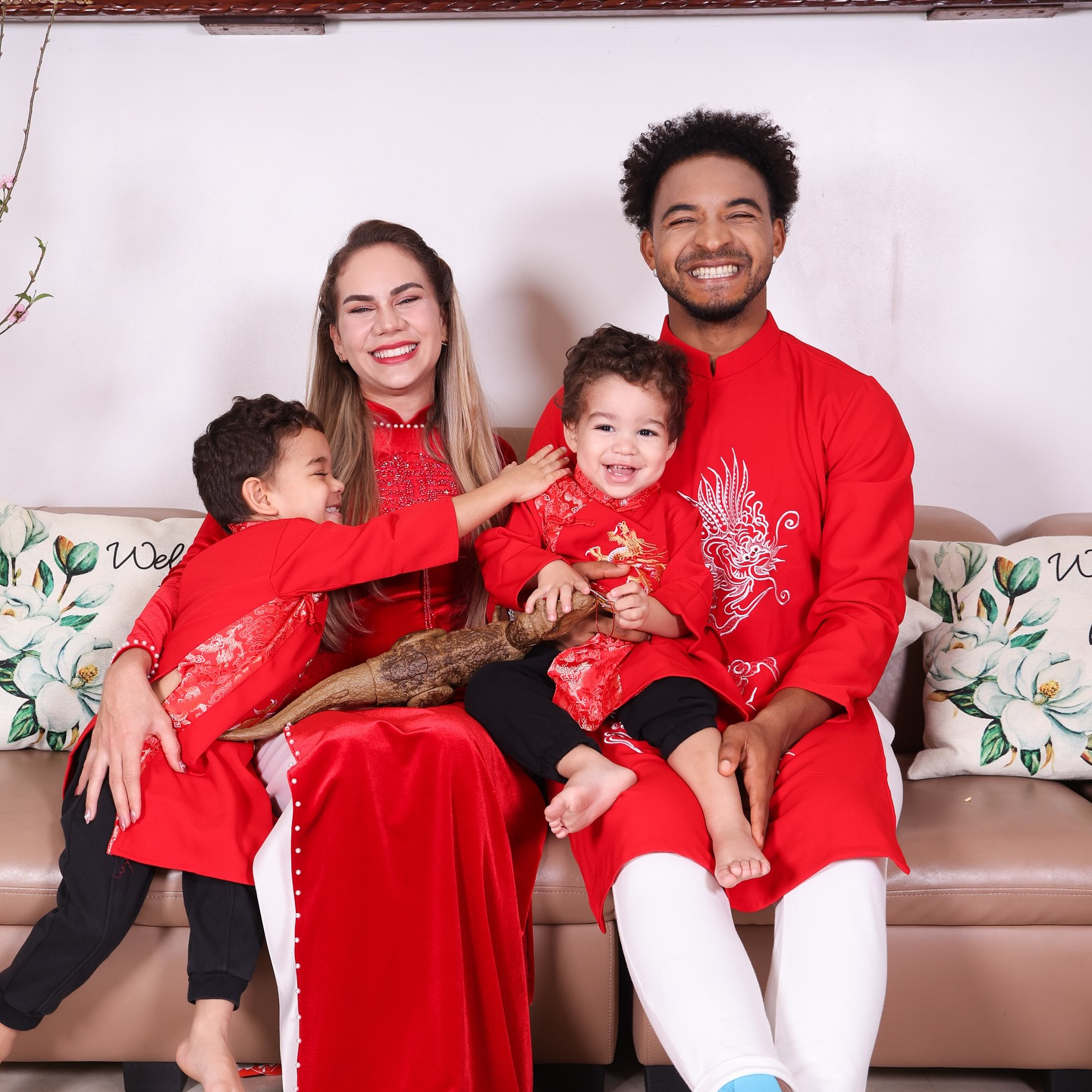 Xuân Son chúc Tết người hâm mộ bóng đá Việt Nam