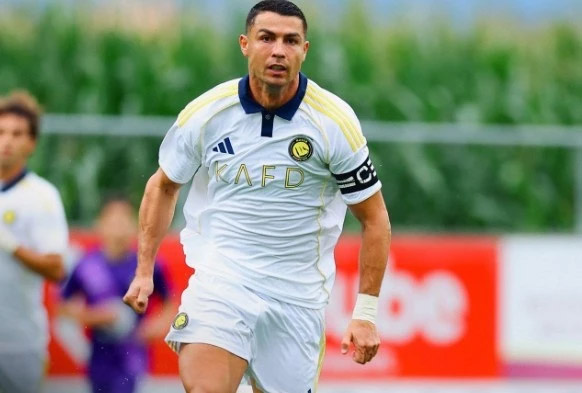 Ronaldo tỏa sáng trong ngày trở lại