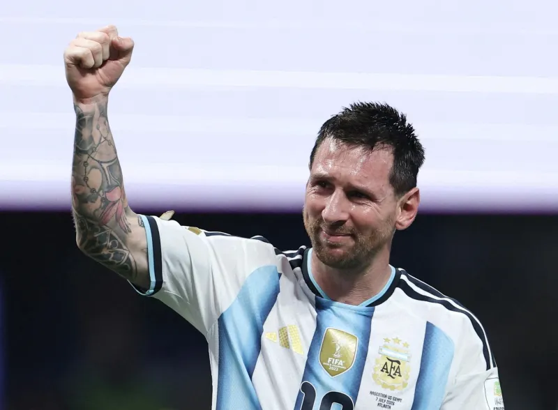 Chỉ còn Messi ở lại 'đi bộ' trên sân World Cup