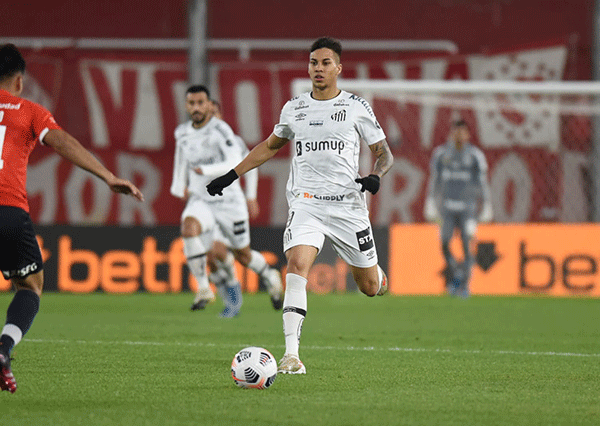 “Cậu bé vàng” về với Juventus?