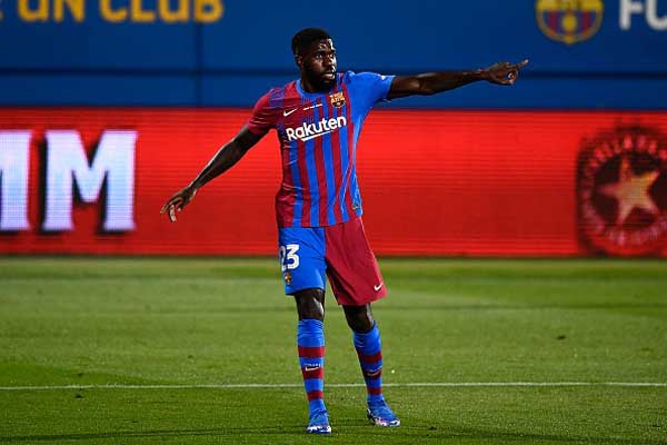 Barca bất lực với Umtiti